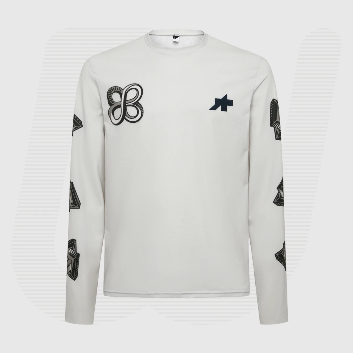 TACTICA LS Jersey x Safa Brian to limitowana koszulka ASSOS z lekkich i oddychających materiałów, stworzona z myślą o gravelu i jeździe miejskiej. Luźny krój i unikalna grafika inspirowana prędkością i podróżą.