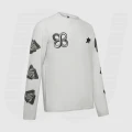 TACTICA LS Jersey x Safa Brian to limitowana koszulka ASSOS z lekkich i oddychających materiałów, stworzona z myślą o gravelu i jeździe miejskiej. Luźny krój i unikalna grafika inspirowana prędkością i podróżą.